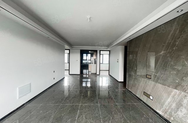 中骏金辉未来云城(一期)4室2厅125㎡470万二手房图片