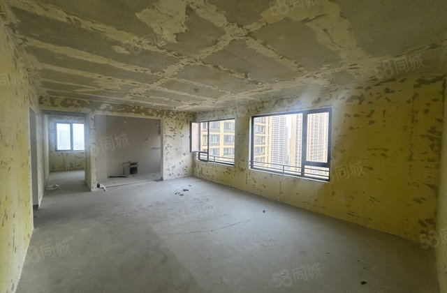 百合新城，大四室128万免大税东边户，集美壹品，国岳府