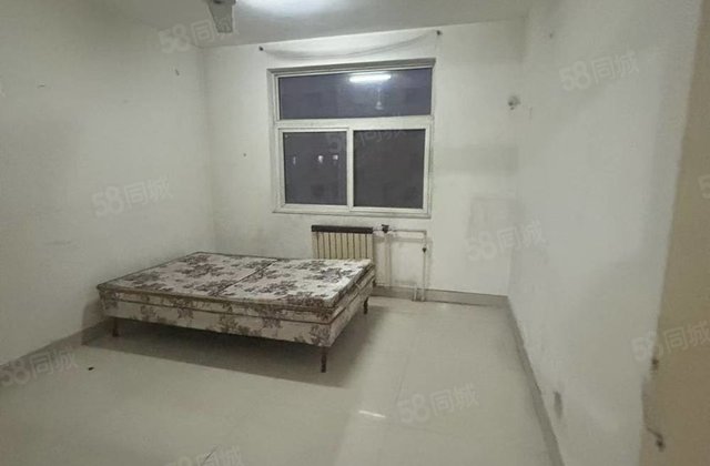 28.8万 万达广场 五中 附近3楼 怡香园 急售