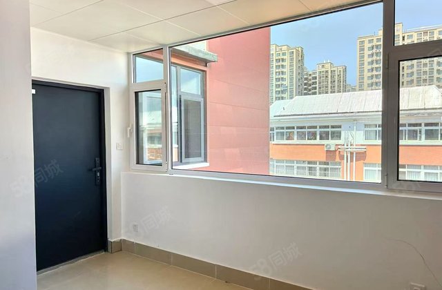 聊城发电厂家属院3室2厅1卫131平高层带电梯储藏室停车方便