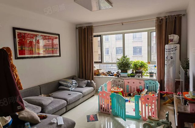 急售一品家苑小区 电梯洋房   三楼 带12万的大车位