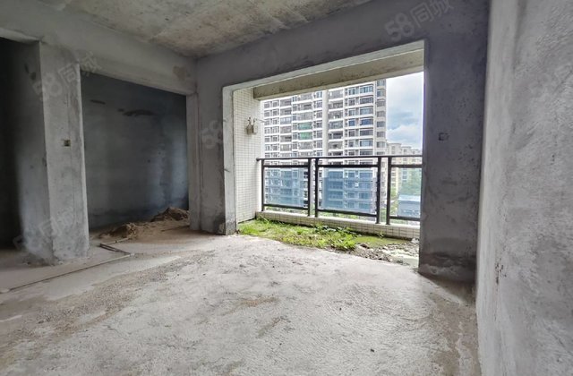 汇龙时代4室2厅145.11㎡98.8万二手房图片