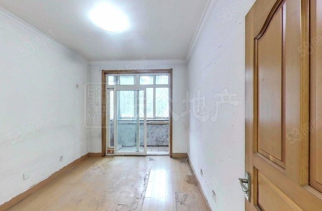 富卓苑3室1厅84.85㎡399万二手房图片