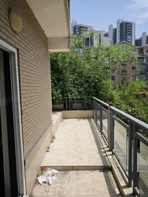 凤凰香郡3室2厅2卫126㎡南63.8万