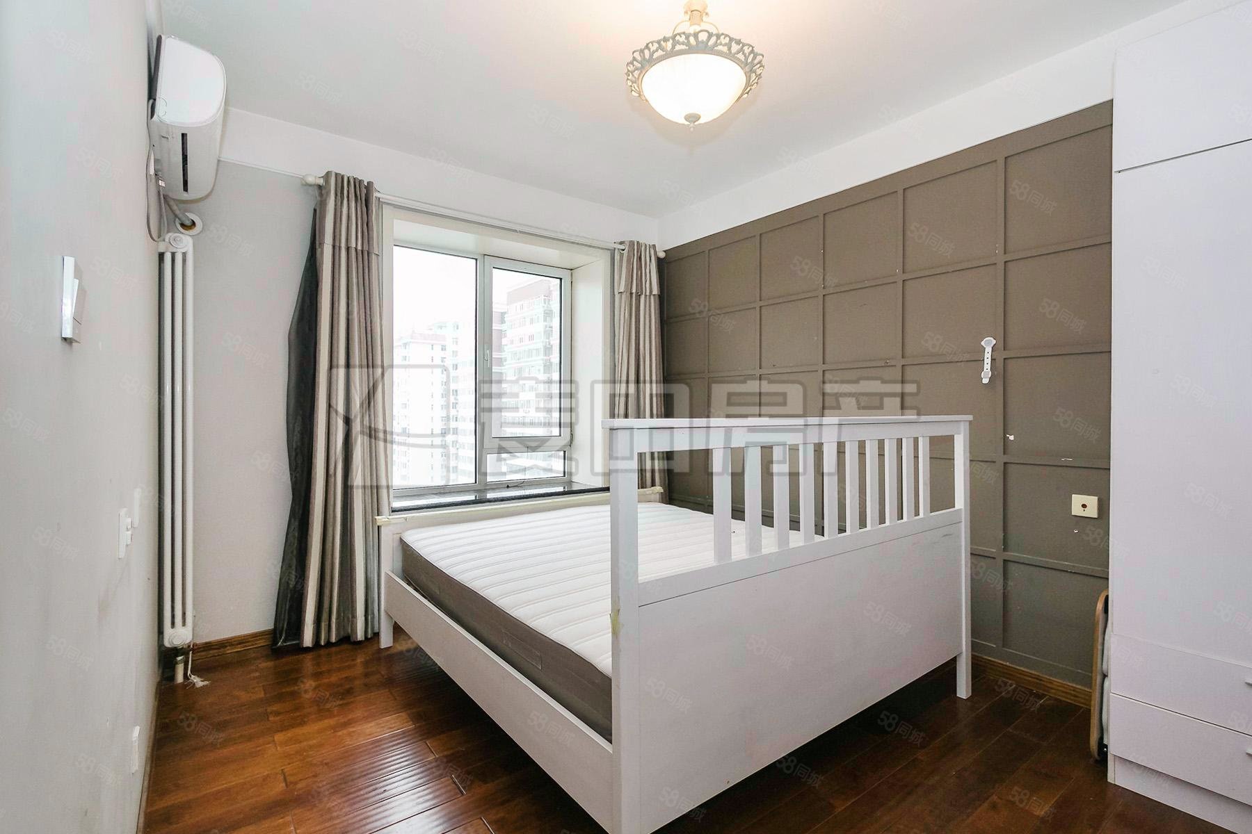 保利香檳花園2室2廳1衛(wèi)90㎡南北850萬