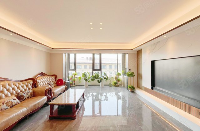 正弘瓴筑4室3厅216.39㎡899万二手房图片