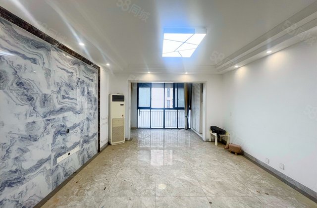 卓越蔚蓝海岸(二期)4室2厅137.63㎡115万二手房图片