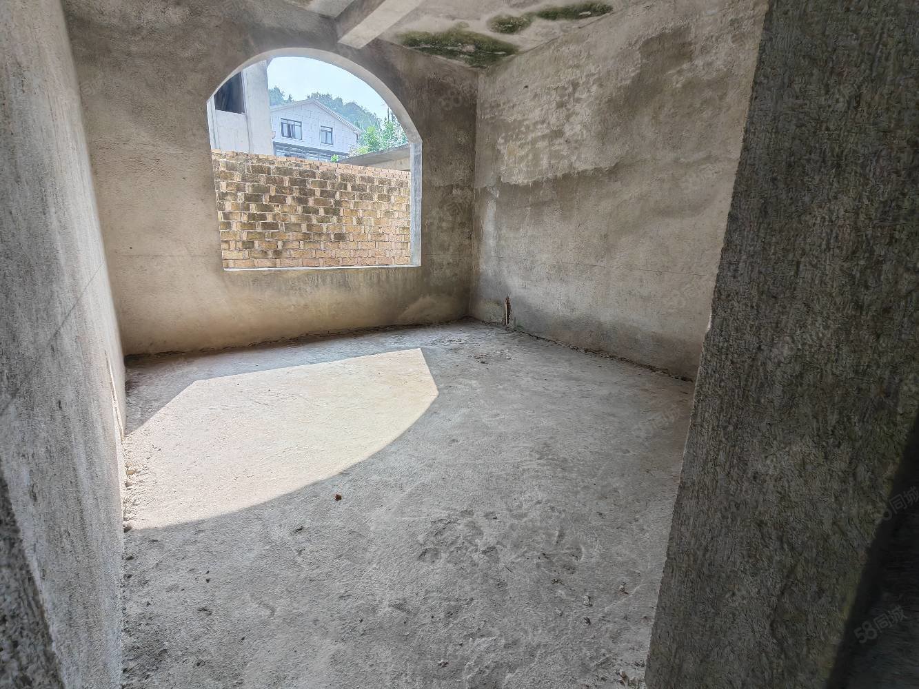 湖田壹号7室3厅3卫371㎡南北169万