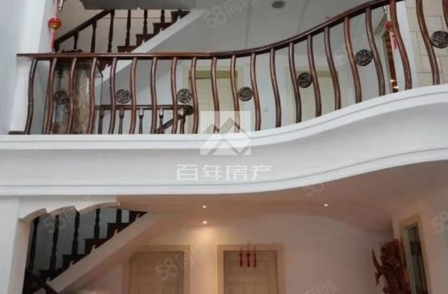 沪明新村5室2厅191㎡140万二手房图片