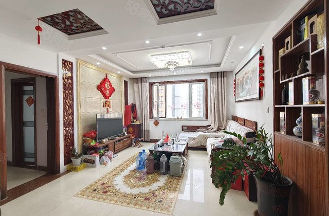 文轩裕昌国际馨润花园三室两厅两卫送车库