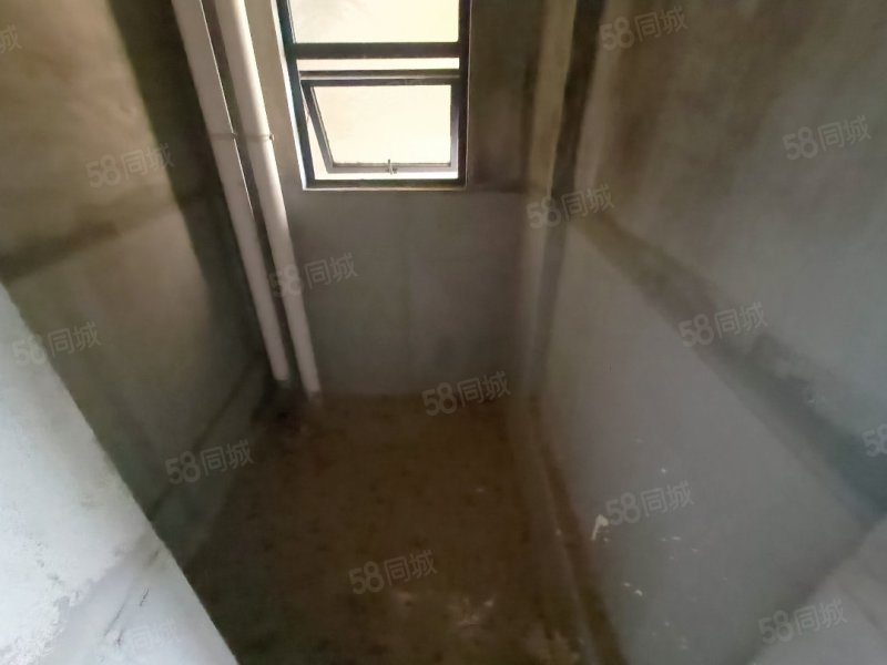 锦绣翰林3室2厅2卫116㎡南北62.8万