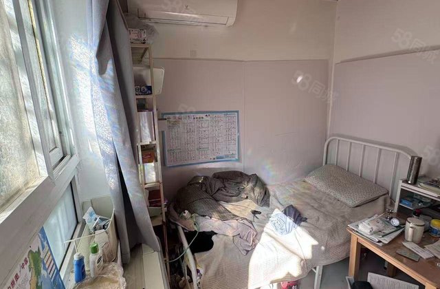 柴棒胡同小区1室1厅8.2㎡148万二手房图片