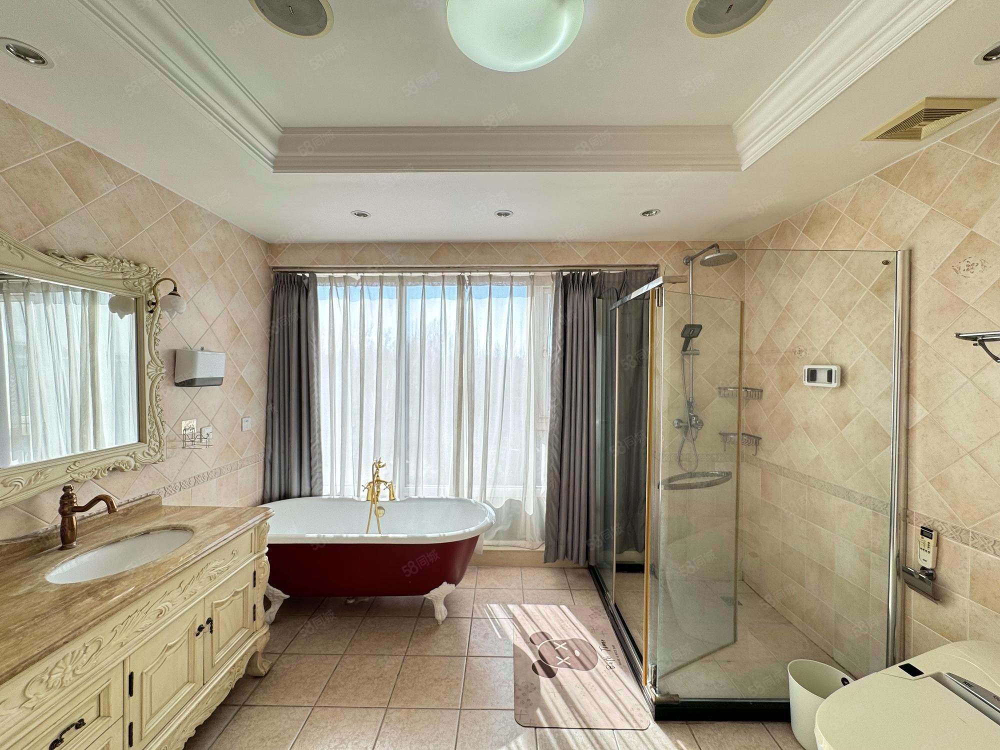 澳景園4室3廳5衛(wèi)365.66㎡南北1700萬(wàn)