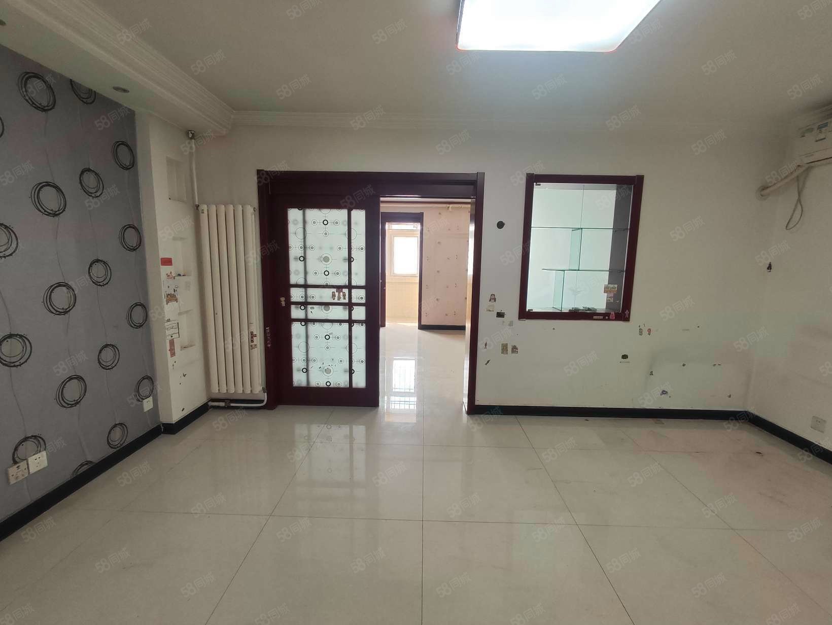 于家園二區(qū)(北院)1室2廳1衛(wèi)73.1㎡南北163萬