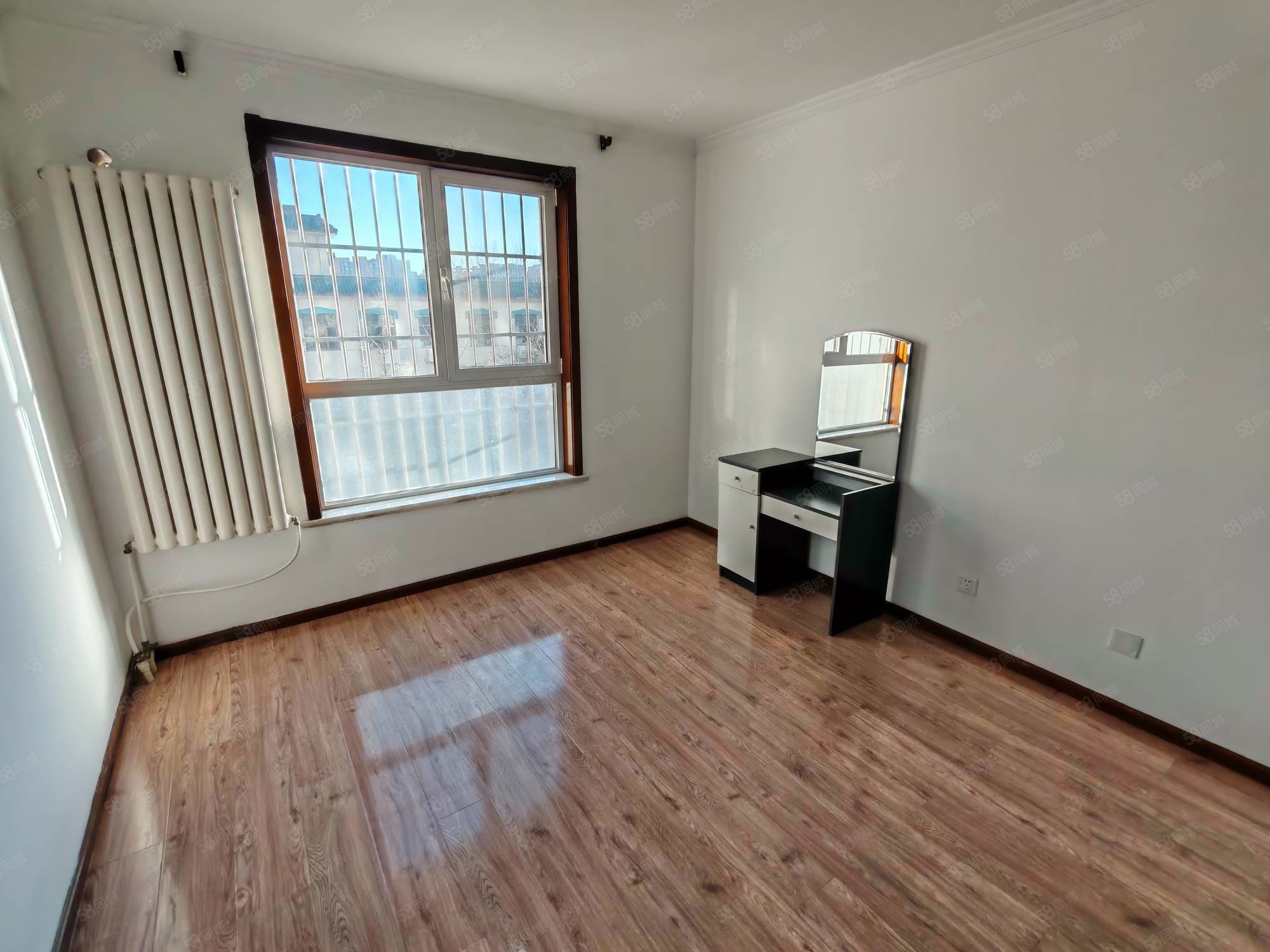 欣藝景園2室1廳1衛(wèi)88.81㎡南北390萬(wàn)