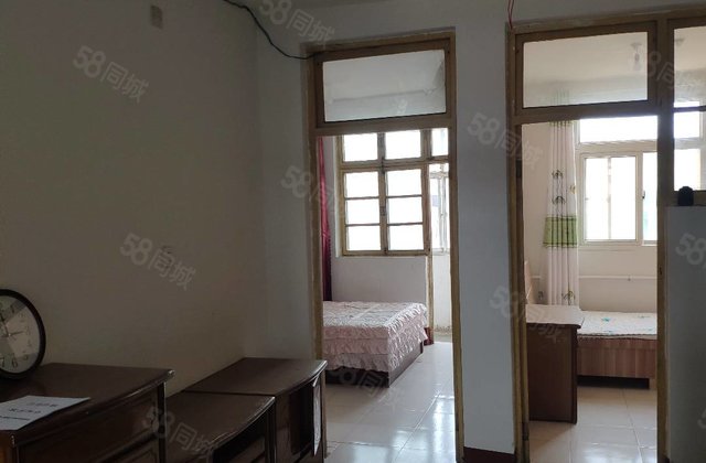 房东诚心卖 交通便利 商圈成熟 高楼层采光充足 急！急！急！