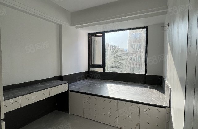 学府壹号4室2厅147㎡66万二手房图片