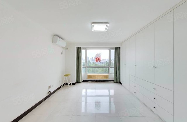 易构空间1室1厅73㎡365万二手房图片