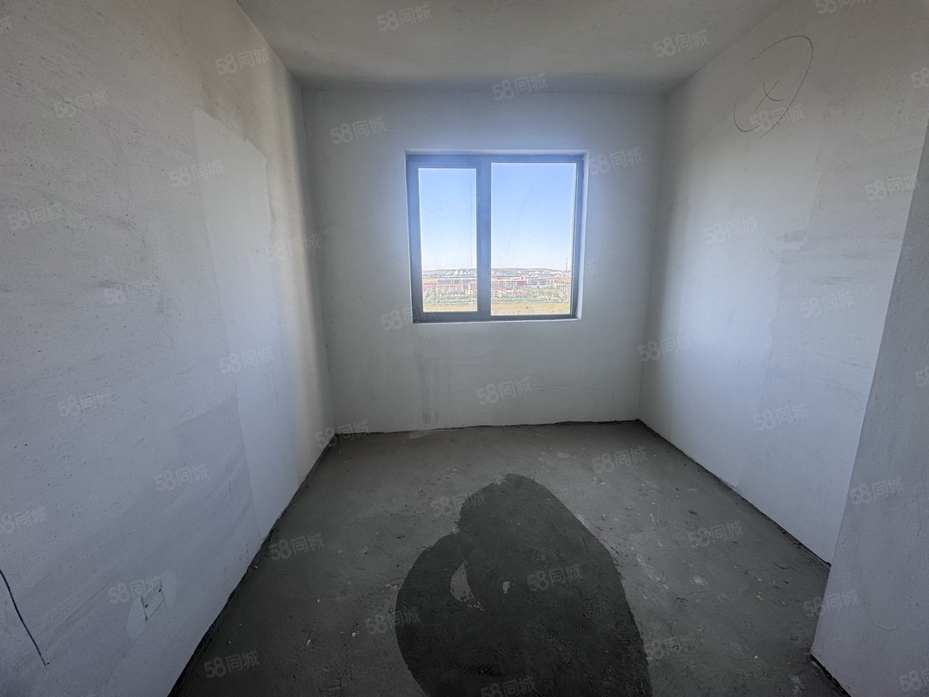 绿地斐勒公馆3室2厅2卫149㎡南北83万