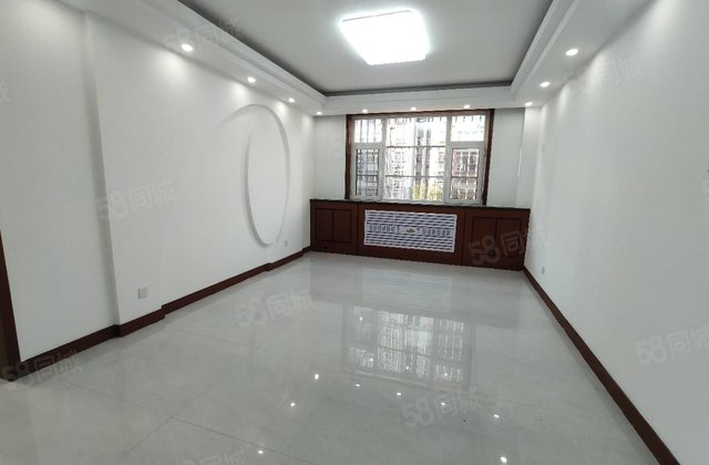 文轩本部  芳苑小区3楼  三室朝阳 精装修  带车位