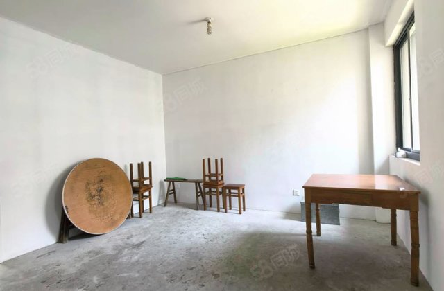 红茅山南苑2室1厅83㎡70万二手房图片