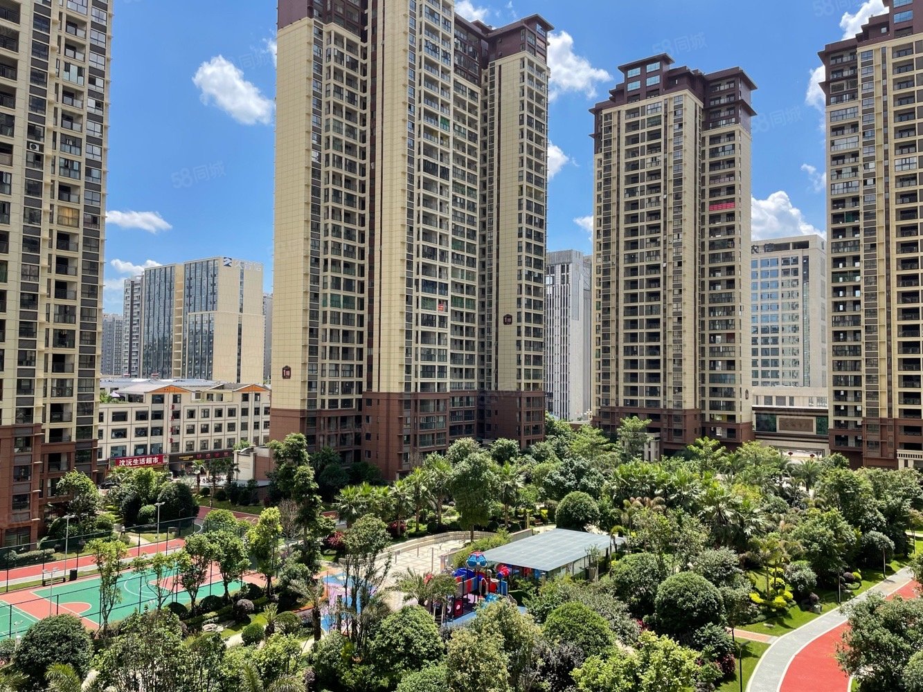 桔园华府3室2厅2卫111.3㎡南72万