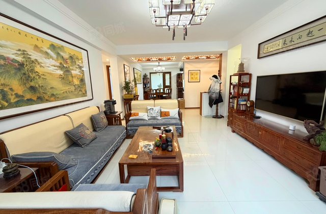 华瀚四季花园4室2厅146.5㎡144万二手房图片