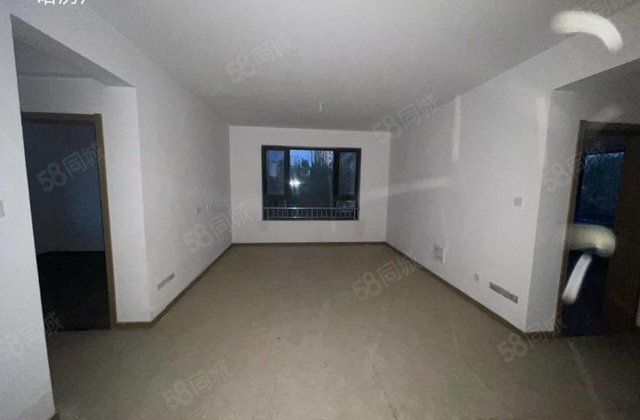 民生凤凰城十六号院 正规商品房 次新小区 小三房 精装修