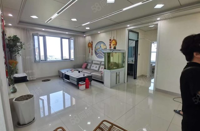 水城印象附近，东边户，三室，精装修，单价4000停车方便