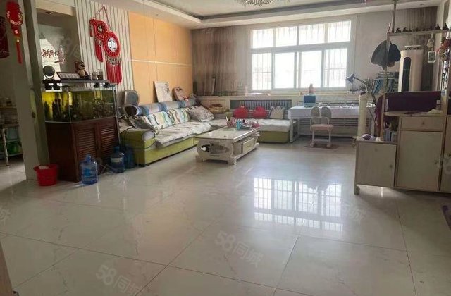 市中心，育新家园三室朝阳，停车方便带储藏室