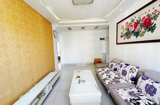 一实验，奥森  ，中间楼层带车位储藏室，西边户