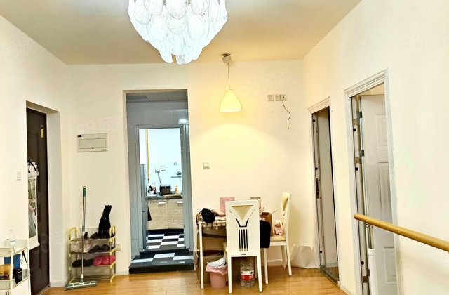 蓝光金悦天娇2室2厅61.43㎡100万二手房图片