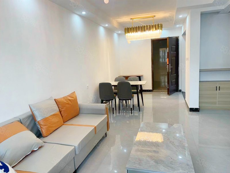 兰亭都荟9821平113万3室2厅1卫