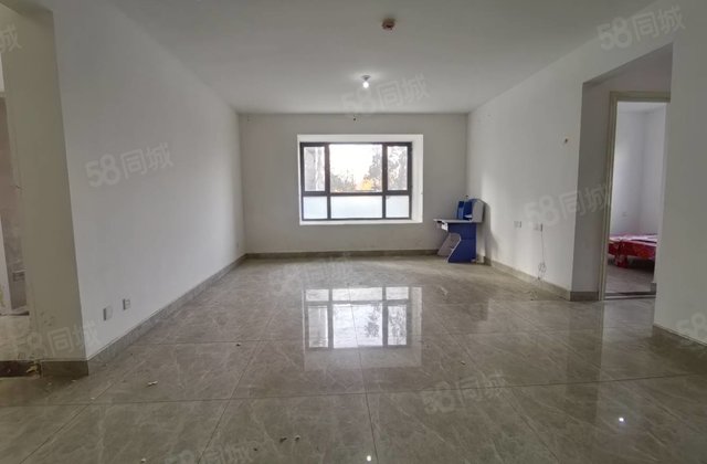 急售莲湖新城 边户 全明户型 卫生间有窗户 有钥匙