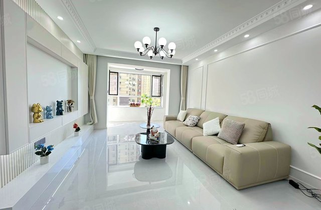 环球凯旋公馆3室2厅119.68㎡88万二手房图片