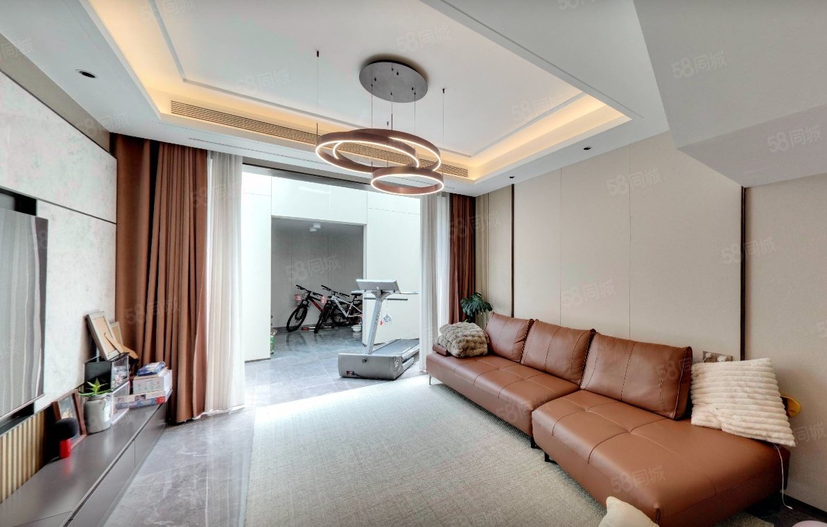 中海天鉆4室2廳3衛(wèi)165.46㎡南北890萬