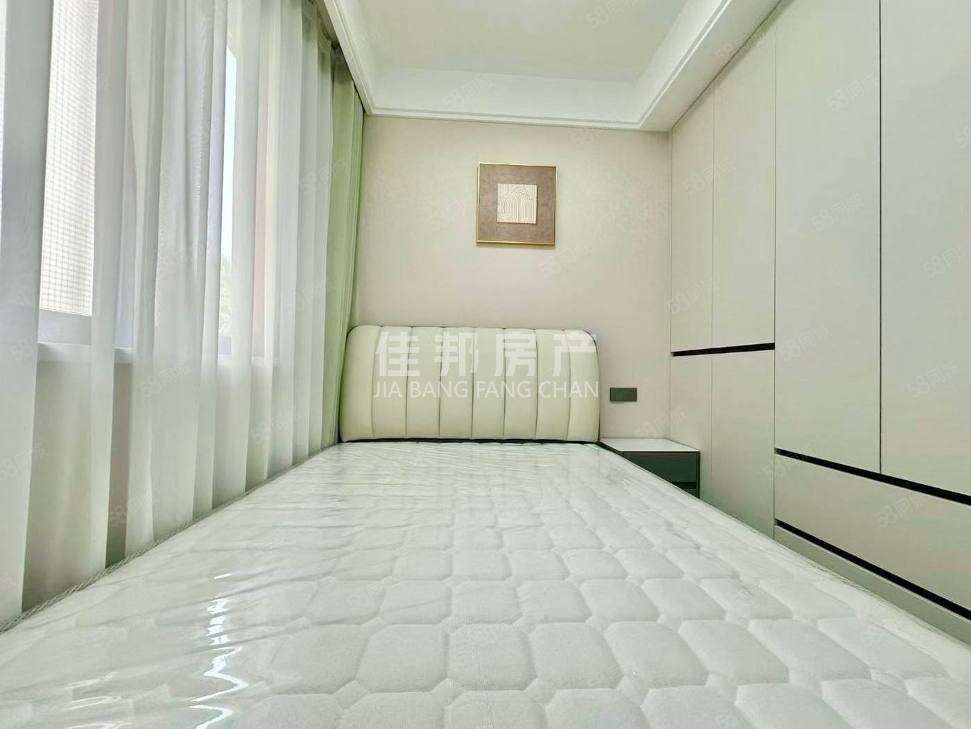 电信佳苑3室2厅2卫126㎡南北83.8万