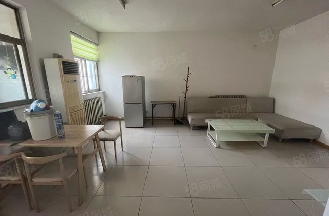 诚心出售 商业配套齐全 高楼层采光充足 诚意出售