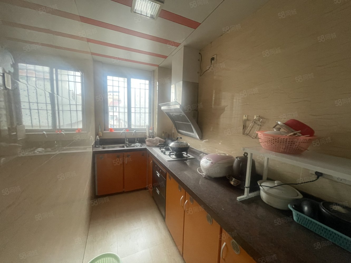 西荣路小区3室2厅1卫96㎡南北25万