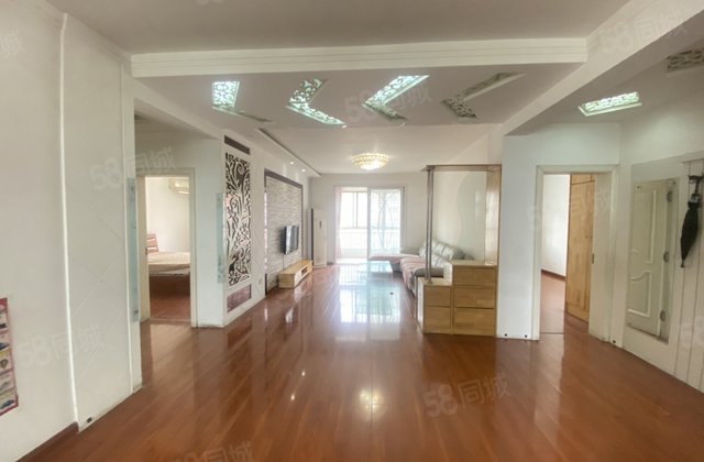 电梯洋房 三室双卫 三叶草 送车储 近东昌湖 东昌 汇金街