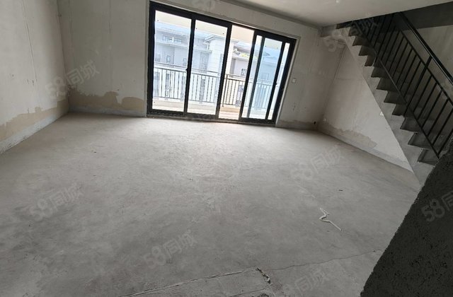 碧桂园翡翠滨江4室2厅170.82㎡135万二手房图片