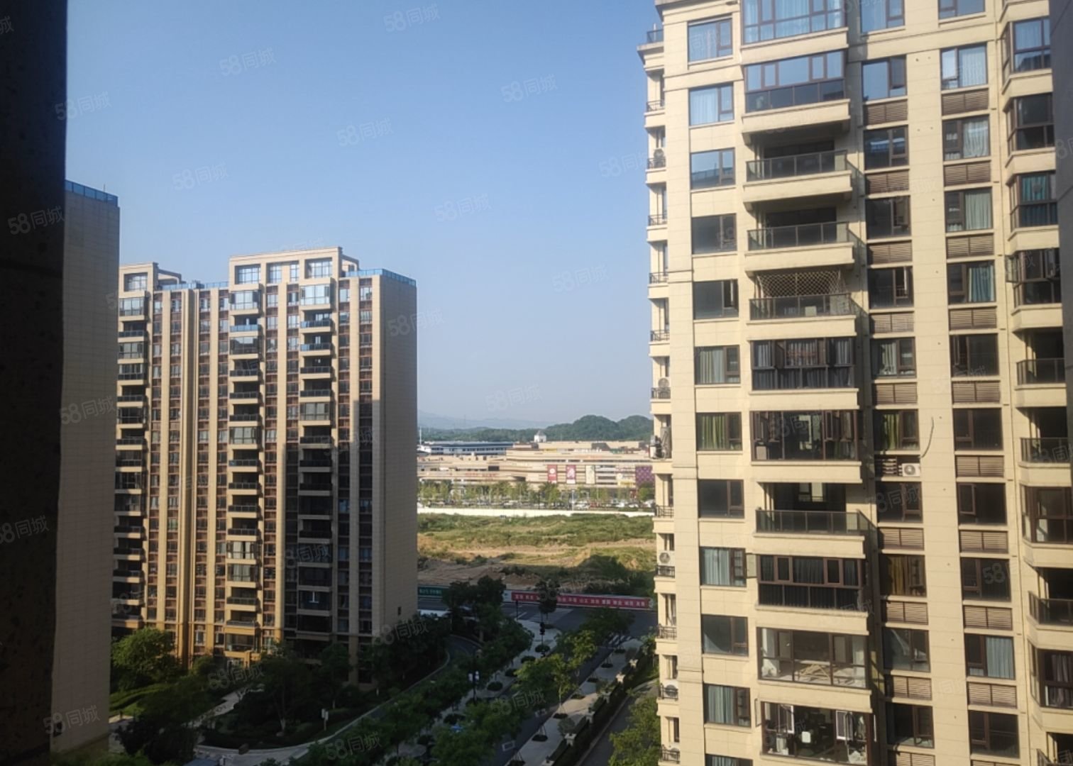 宏地江山望府(鹿溪三区)3室2厅2卫93㎡南242万