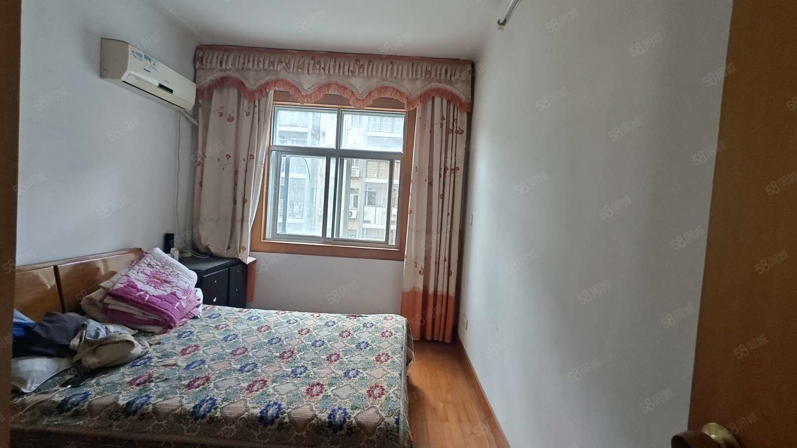 金凤苑3室2厅1卫97㎡南30万