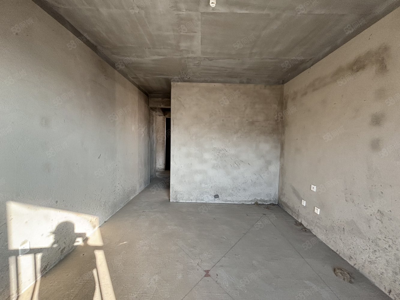 中铁诺德雍景台3室2厅2卫117㎡南北70万