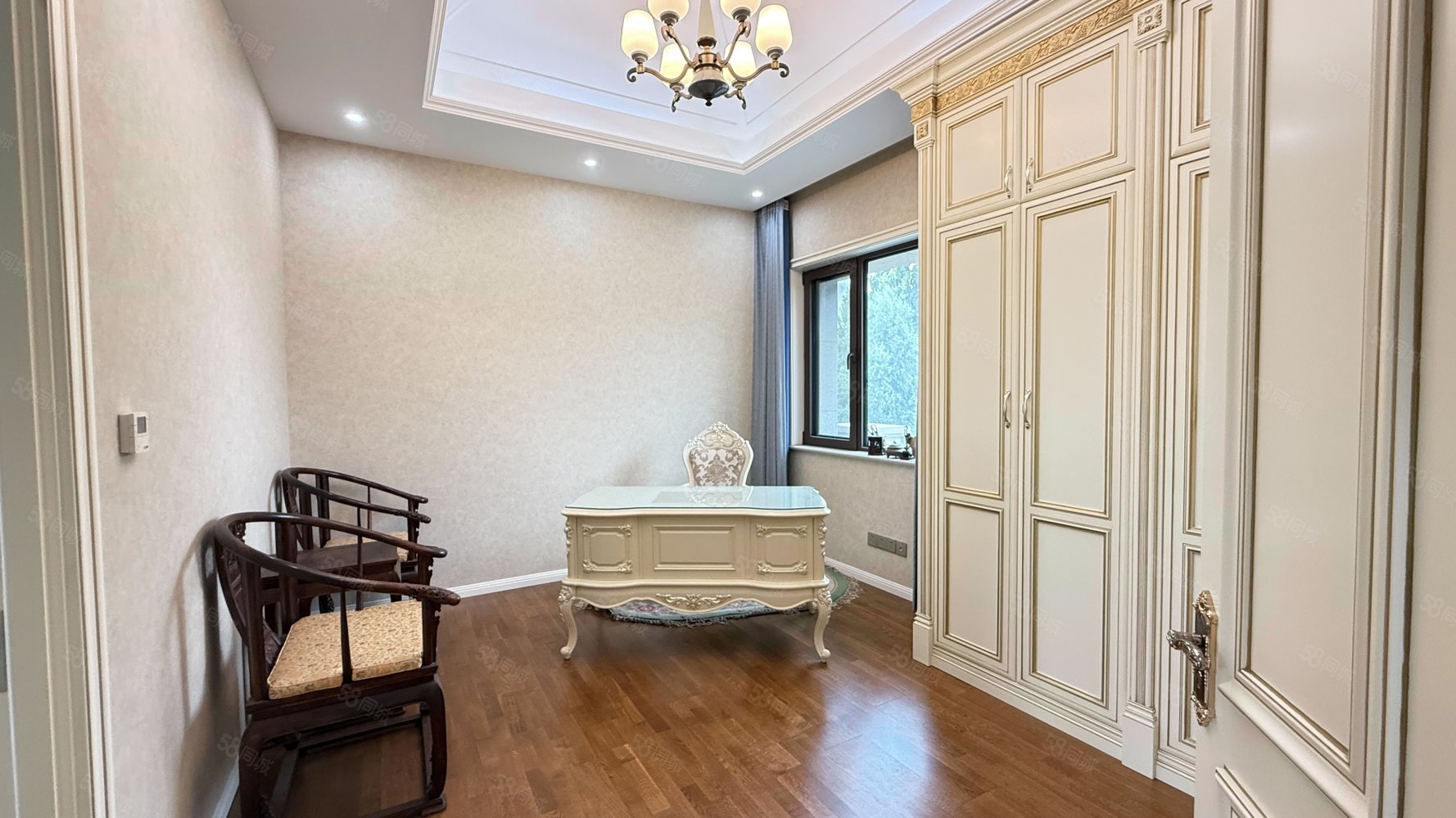 中海墅(東區(qū)別墅)4室2廳4衛(wèi)284.22㎡南北2200萬(wàn)