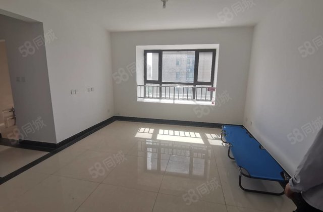 人民公园旁中央帝景 前排 西边户 新房未住三室两卫带车位带储