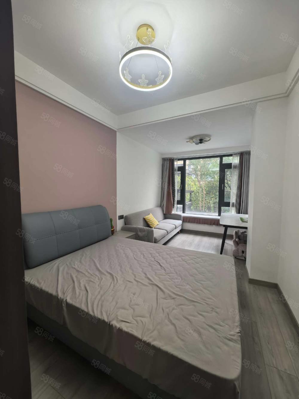 港中旅公元6室2厅3卫180㎡南北199万