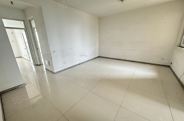 水晶丽城西区，三室两卫，正规商品房，带地下室，急售