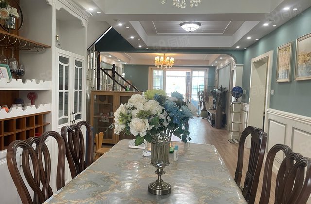 急售开发区东昌东校对过英伦花园别墅三加四送车位送后院送精装