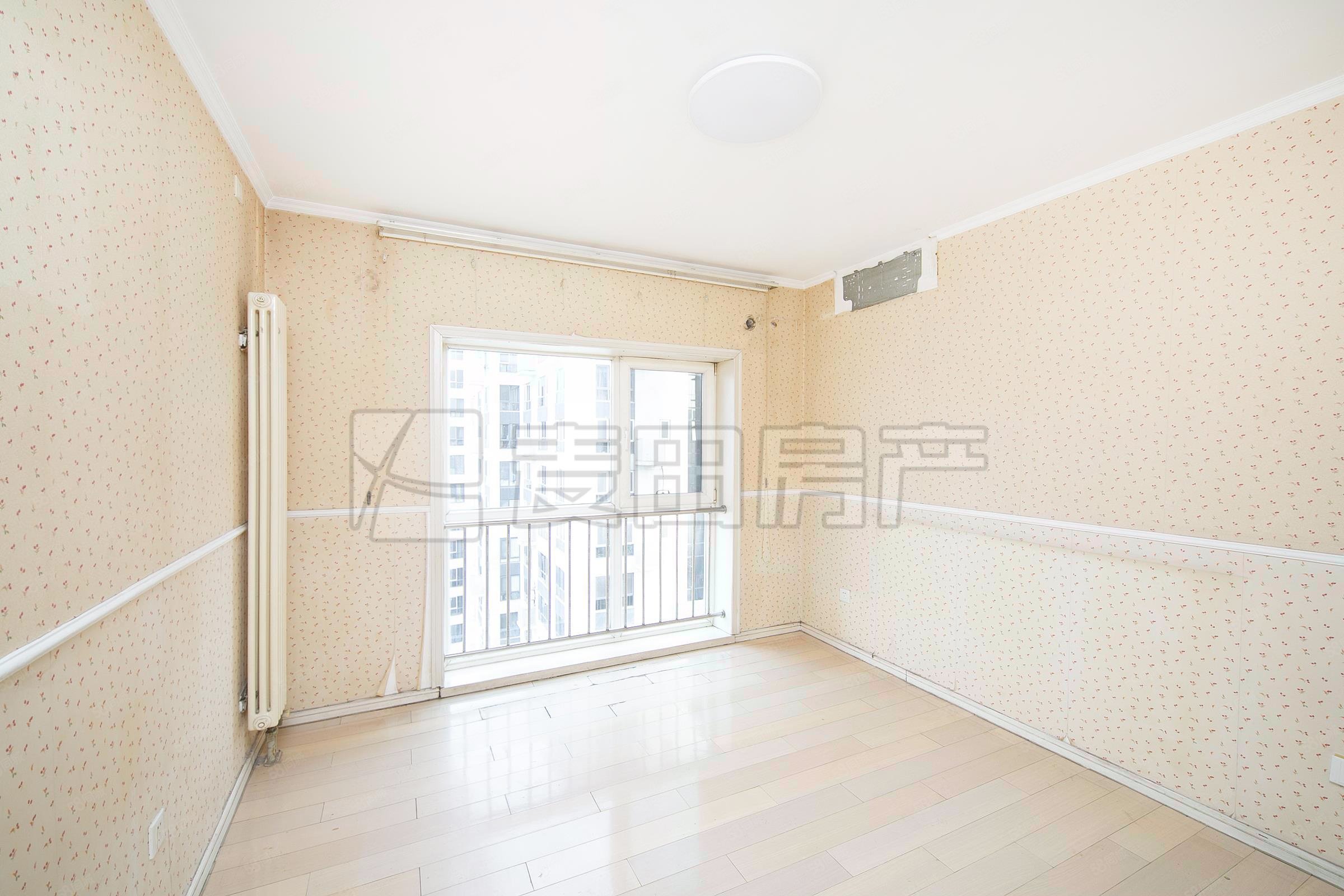 后現代城(C區(qū))3室1廳1衛(wèi)95㎡東北508萬